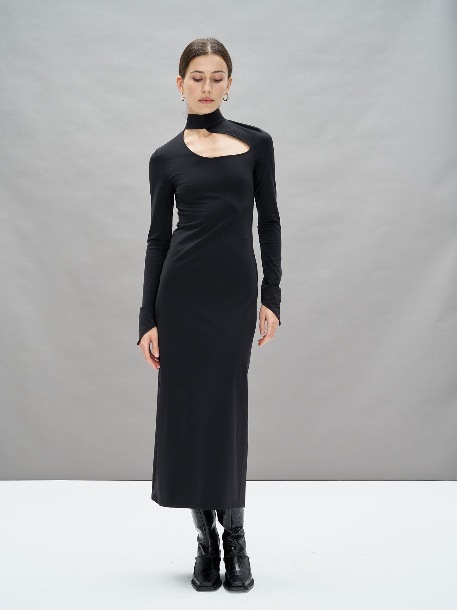 GAIA - Robe longue ajustée col cheminée et vague en jersey Hermione Noir Robe Fête Impériale