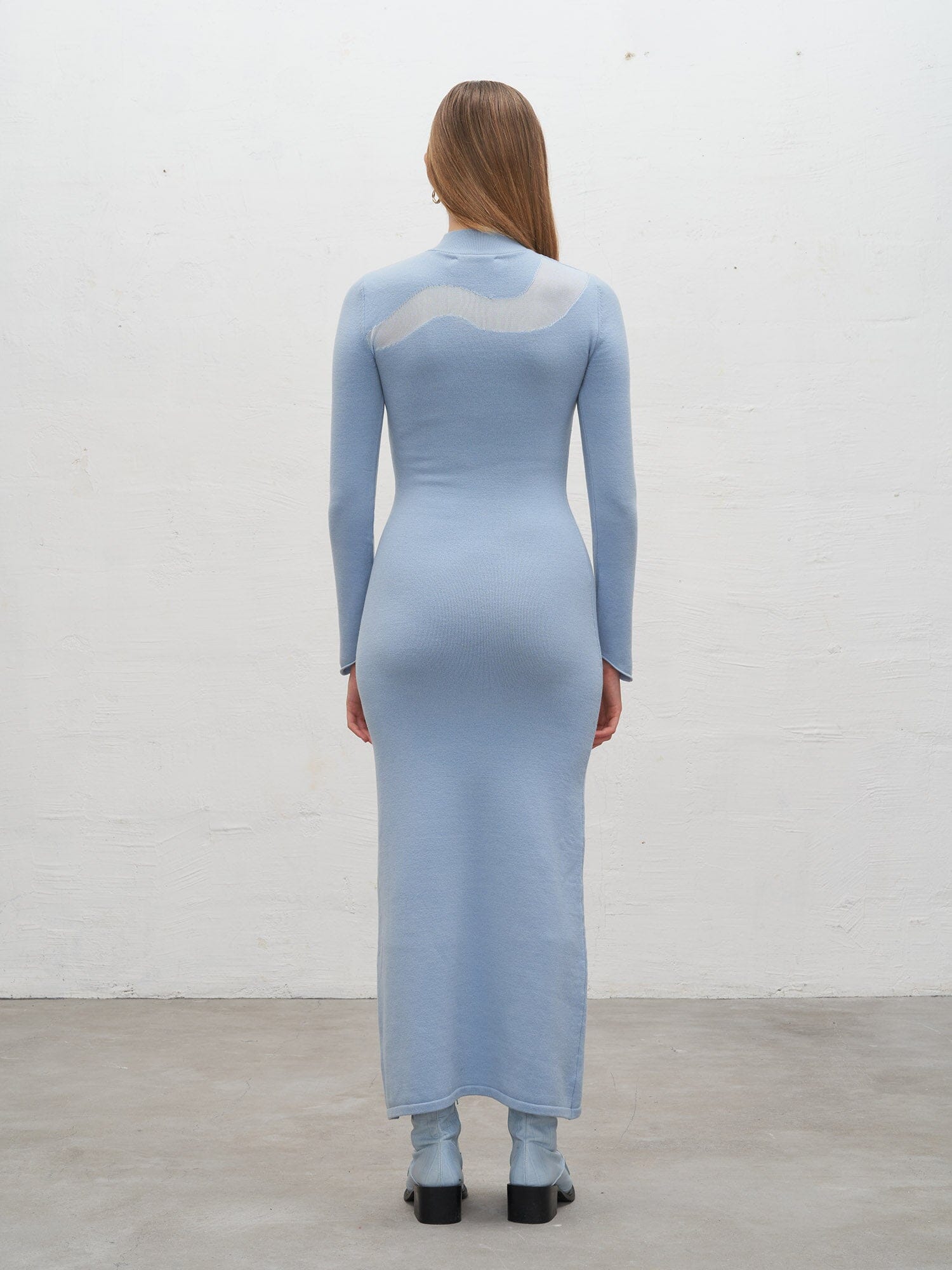 GAIA - Robe longue ajustée col cheminée et vague résille en laine mérinos Bleu Robe Fête Impériale